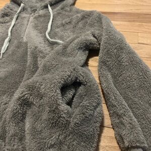 Fluffy quarter zip